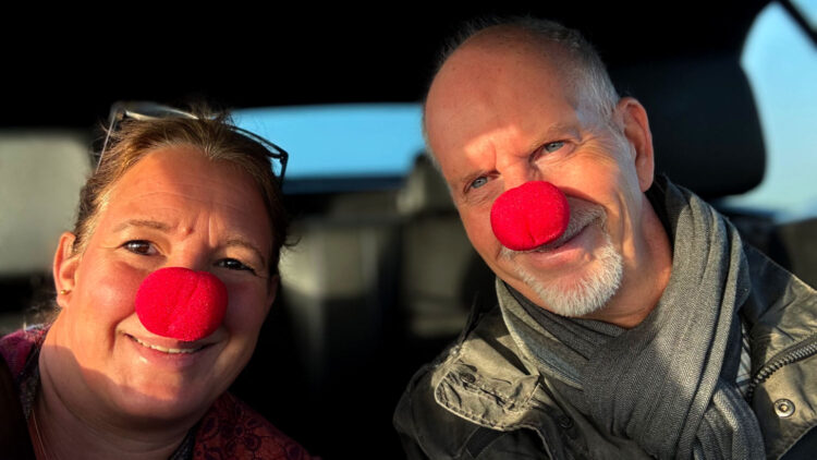 Die Nasen sitzen - und los geht's!